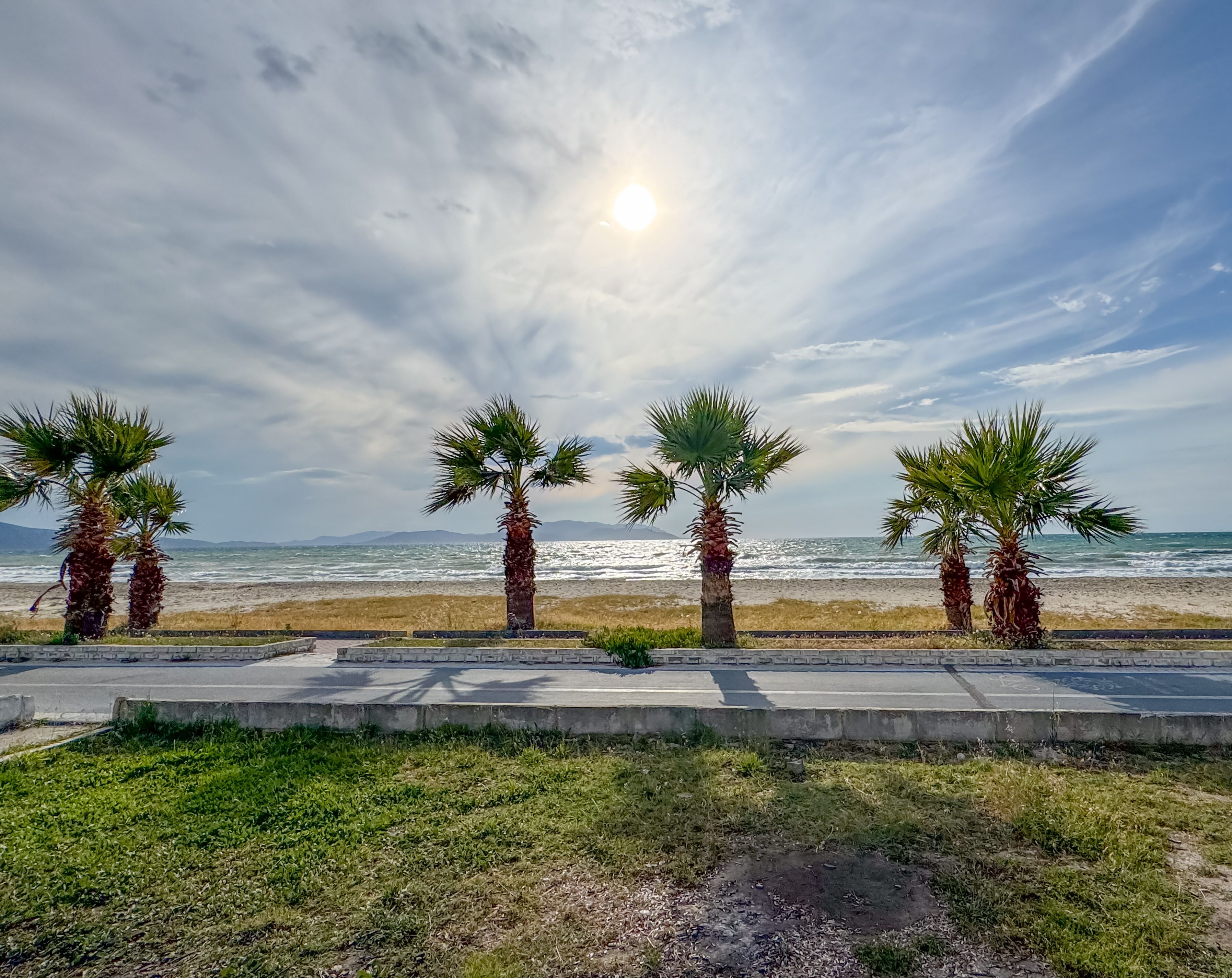 Aan het strand, ligstoelen aan het strand