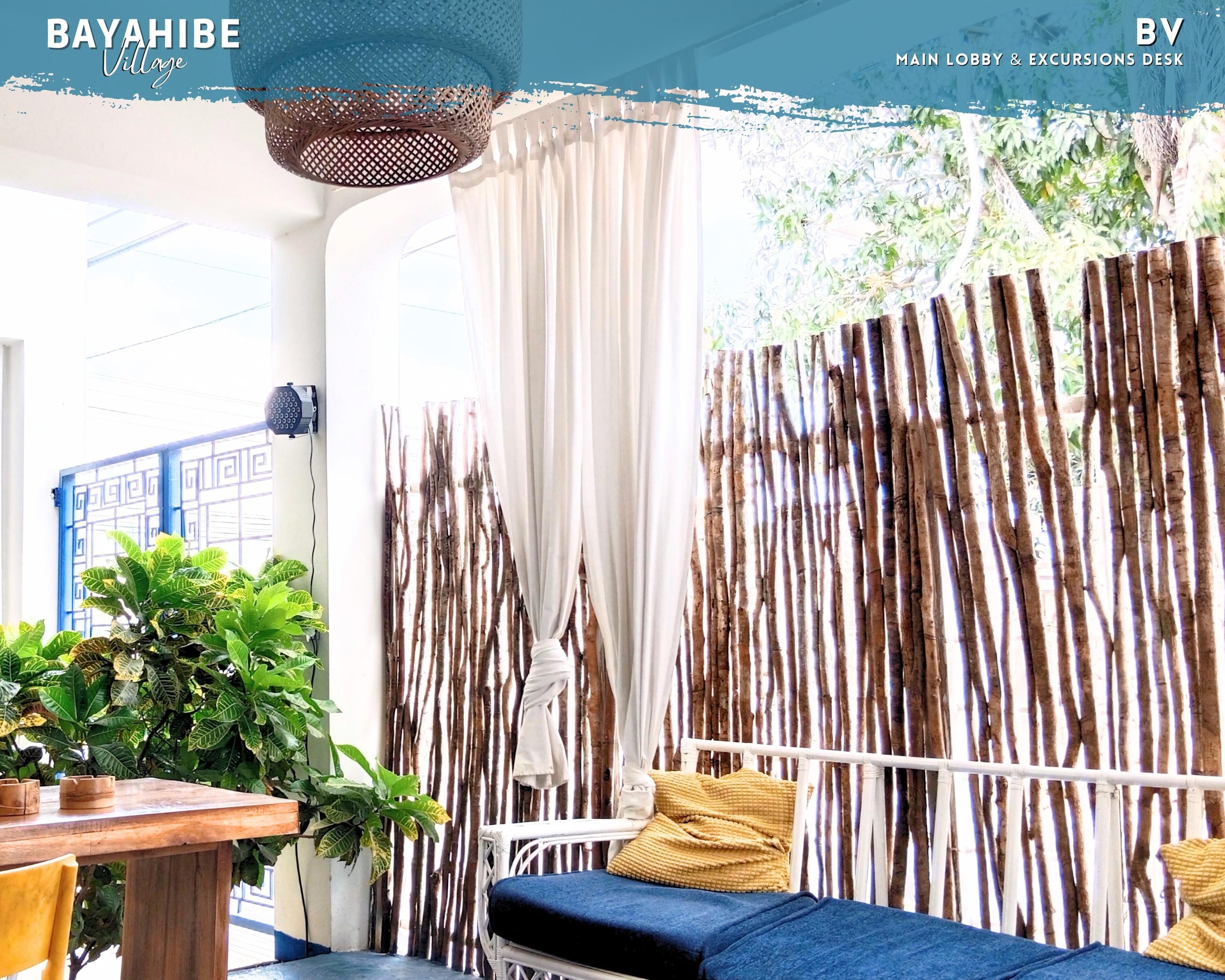 Coin salon dans le hall