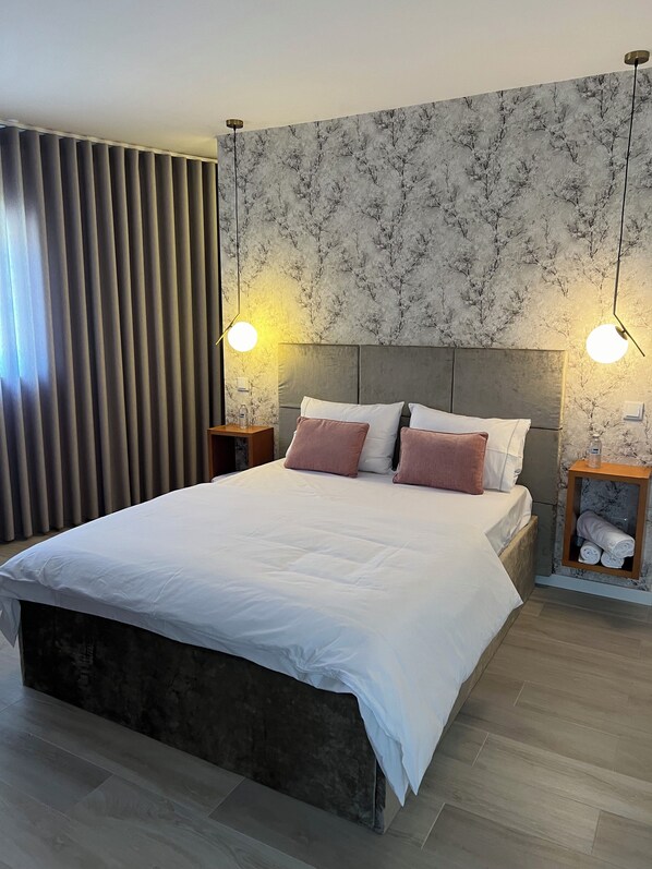 2 bedrooms, WiFi, bed sheets