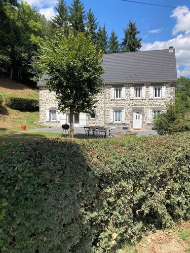 Ferme Familiale Rénovée Dans un Village Tranquille
