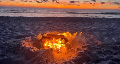 Captivating Bay Front home with stunning sunsets
New dock/kayak launch in 2025!