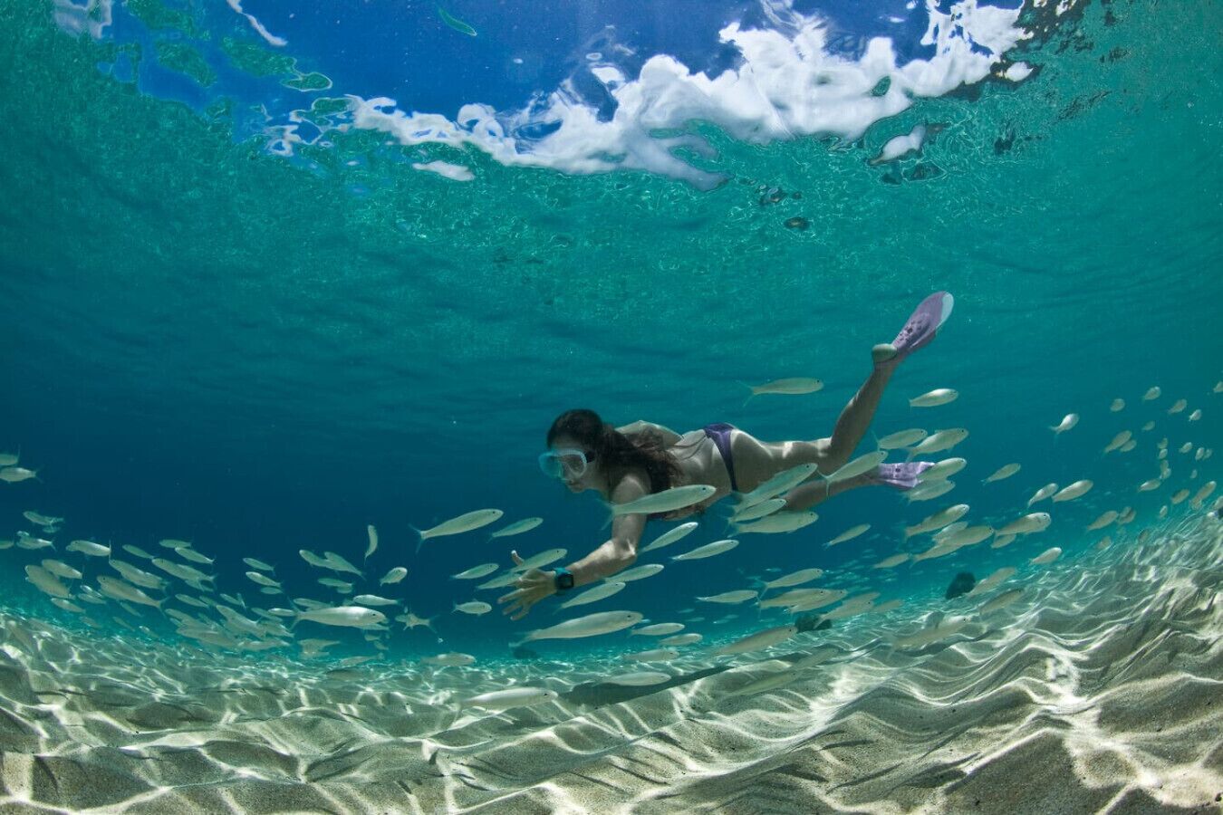Beach nearby, sun loungers, beach towels