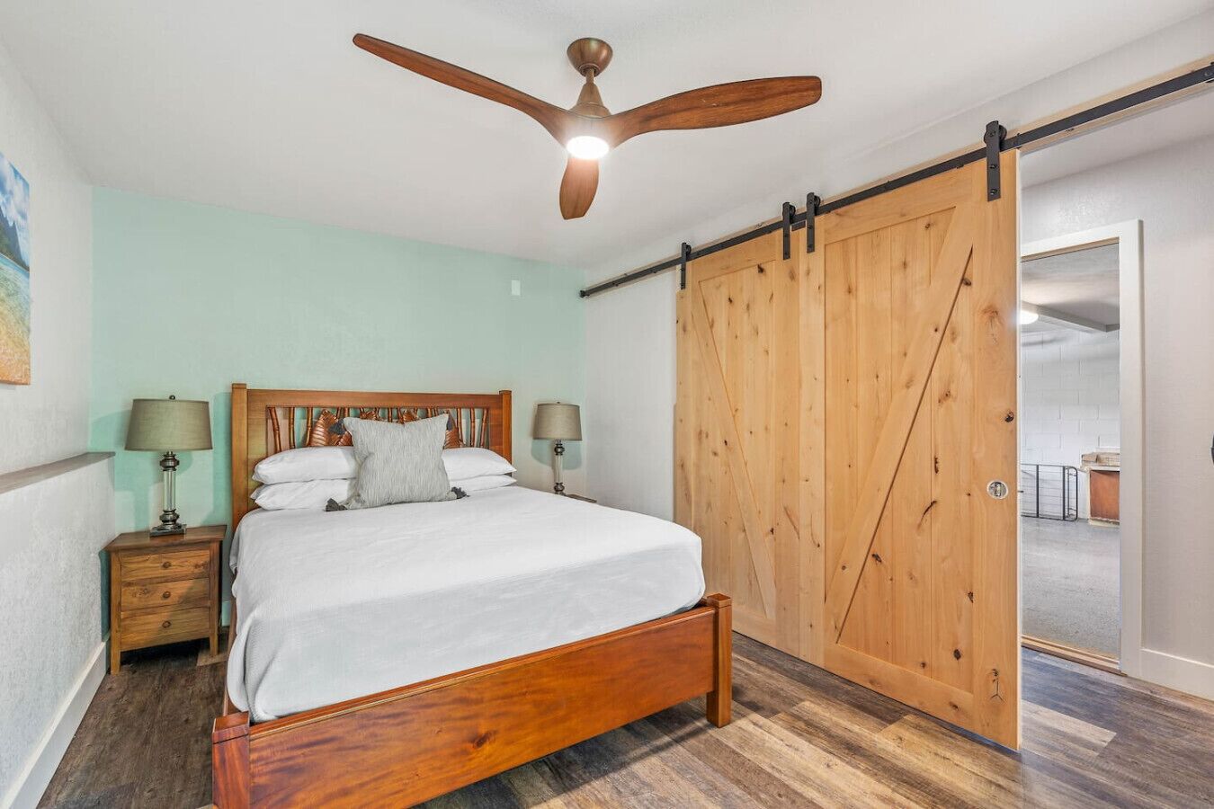 5 bedrooms, desk, iron/ironing board, free WiFi