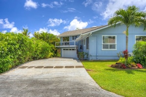 Exterior - Blue Kauai Hale - peaceful, spacious, multi-level north shore home (Princeville)