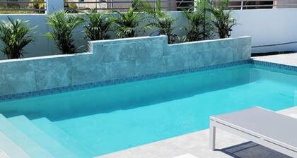 Modern Beach House With Beautiful Pool