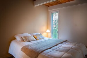 3 chambres, fer et planche à repasser, Wi-Fi gratuit, draps fournis