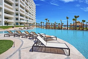 Ulkouima-allas, lämmitetty uima-allas