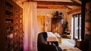 Cottage | Interior - Retreat - Bec (Buntingford)