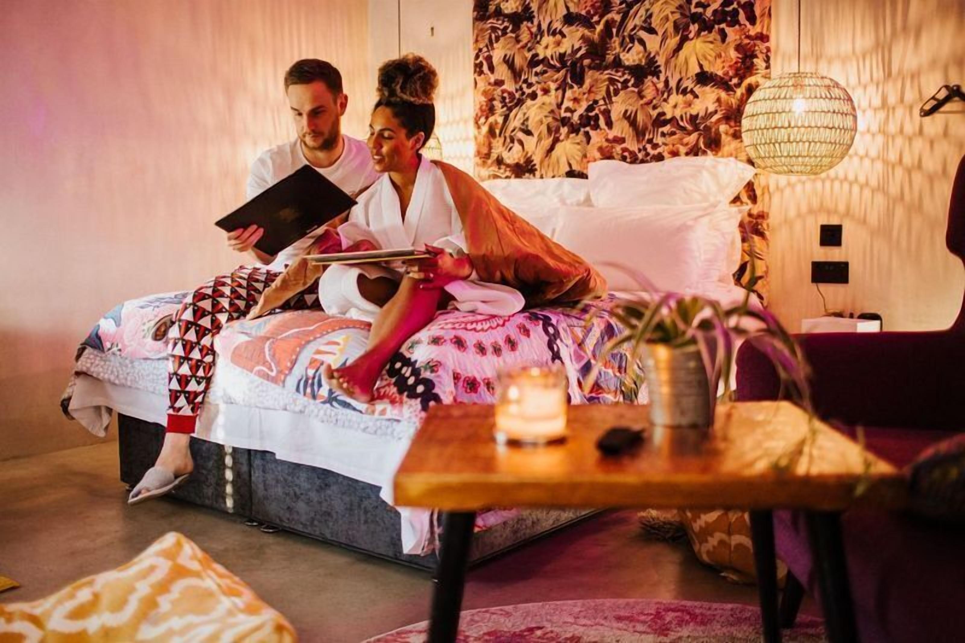 1 kamar tidur dan seprai linen