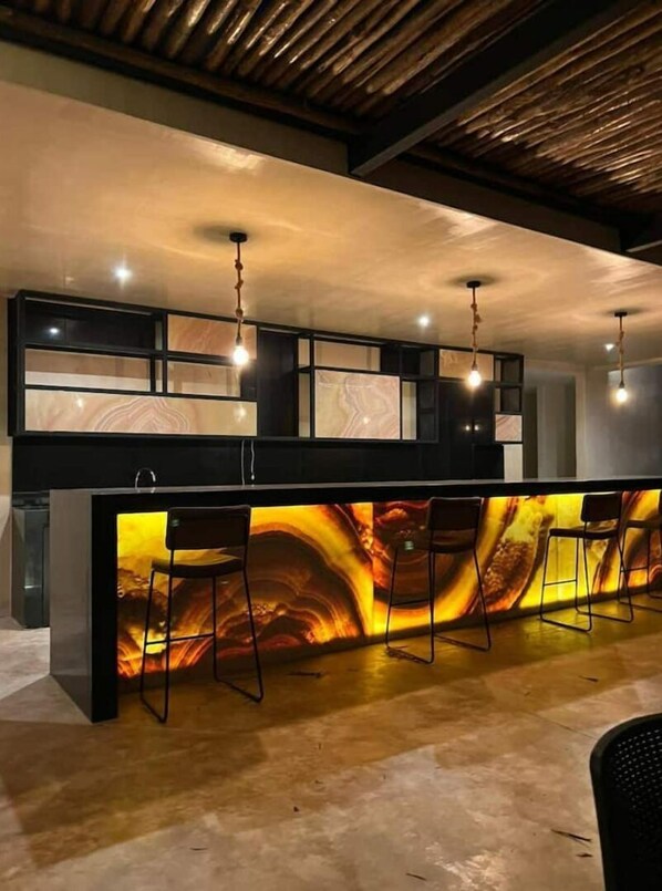 Bar (en la propiedad)
