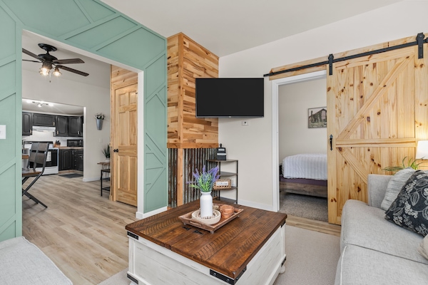 2 chambres, fer et planche à repasser, Wi-Fi gratuit, draps fournis