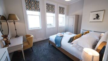 2 bedrooms, bed sheets