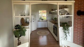 Réfrigérateur, four, plaque de cuisson, lave-vaisselle