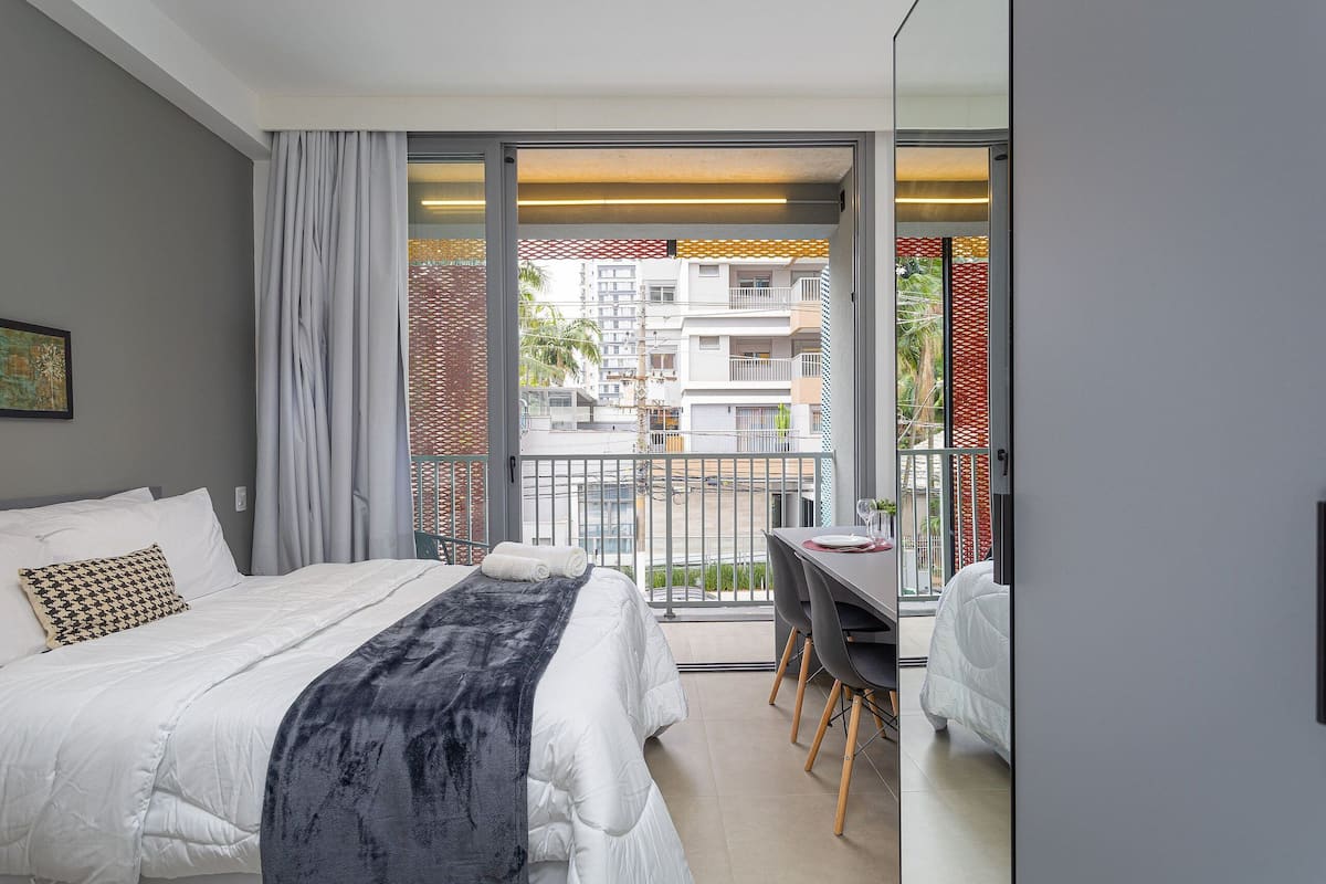 Apartamento empresarial | 1 quarto, Wi-Fi de cortesia, roupa de cama