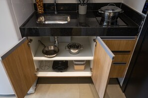 Apartment | Private kitchen | Coffee/tea maker, fridge - On Imarés (São Paulo)