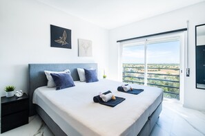7 bedrooms, in-room safe, iron/ironing board, free WiFi