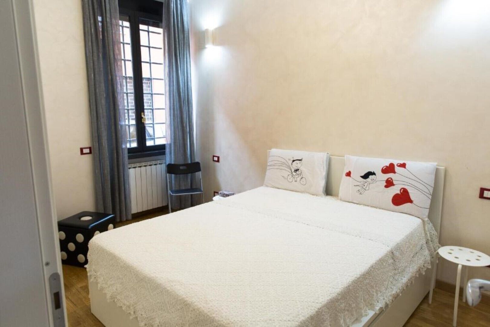 1 chambre, fer et planche à repasser, Wi-Fi gratuit, draps fournis