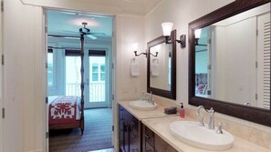 3 室のベッドルーム、アイロン / アイロン台、旅行用ベビーベッド、WiFi