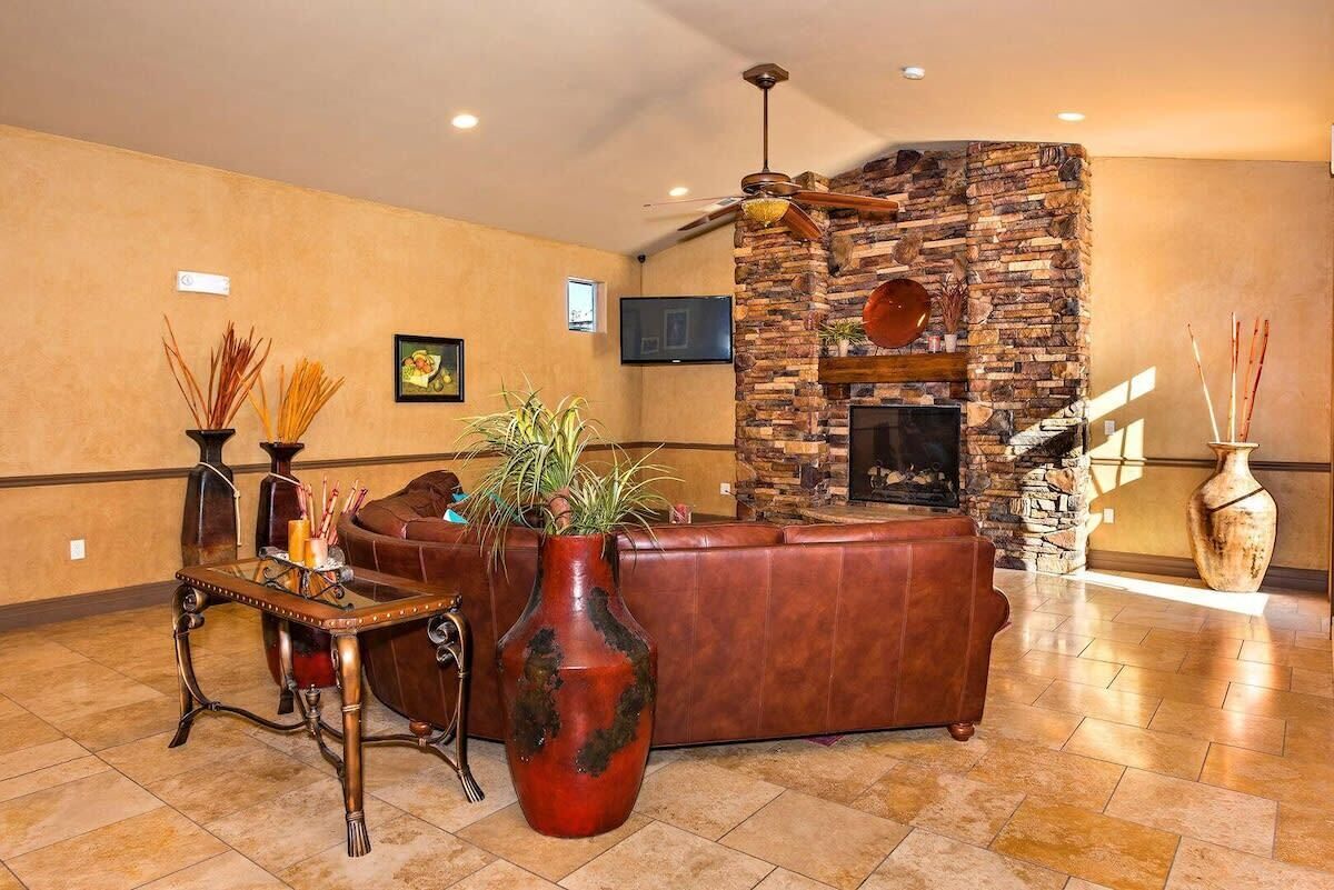 電視、壁爐、 辦公室