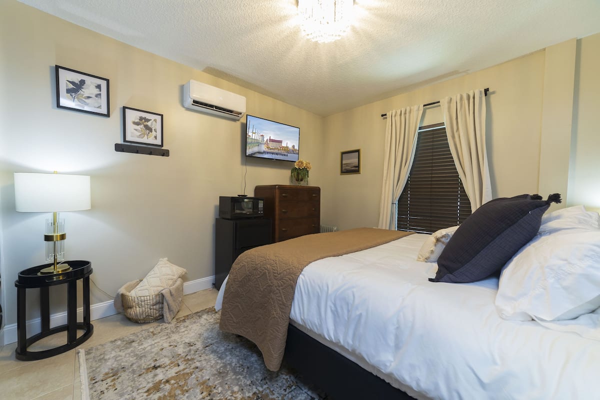 Individually decorated, individually furnished, free WiFi, bed sheets