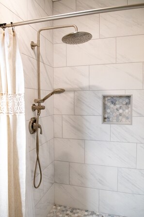 Executive Single Room | Bathroom | Hair dryer, towels - Casa De Hernandez (St. Augustine)