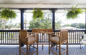 Habitación individual romántica | Decoración individual, mobiliario individual, wifi gratis y ropa de cama