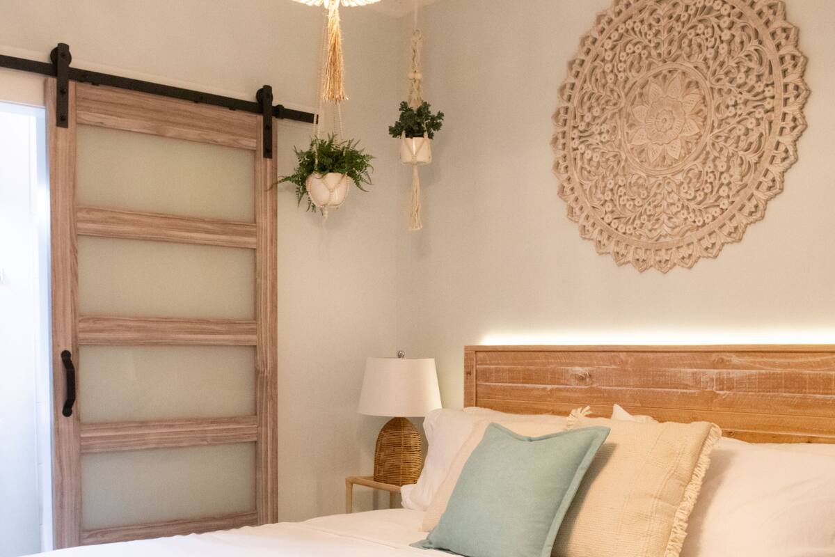 Individually decorated, individually furnished, free WiFi, bed sheets