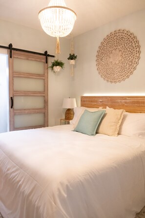 Executive Single Room | Individually decorated, individually furnished, free WiFi, bed sheets - Casa De Hernandez (St. Augustine)
