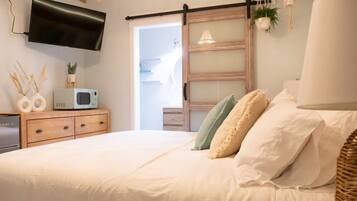 Executive Single Room | Individually decorated, individually furnished, free WiFi, bed sheets