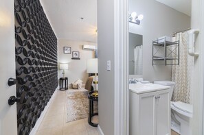 Superior Single Room | Bathroom - Casa De Hernandez (St. Augustine)