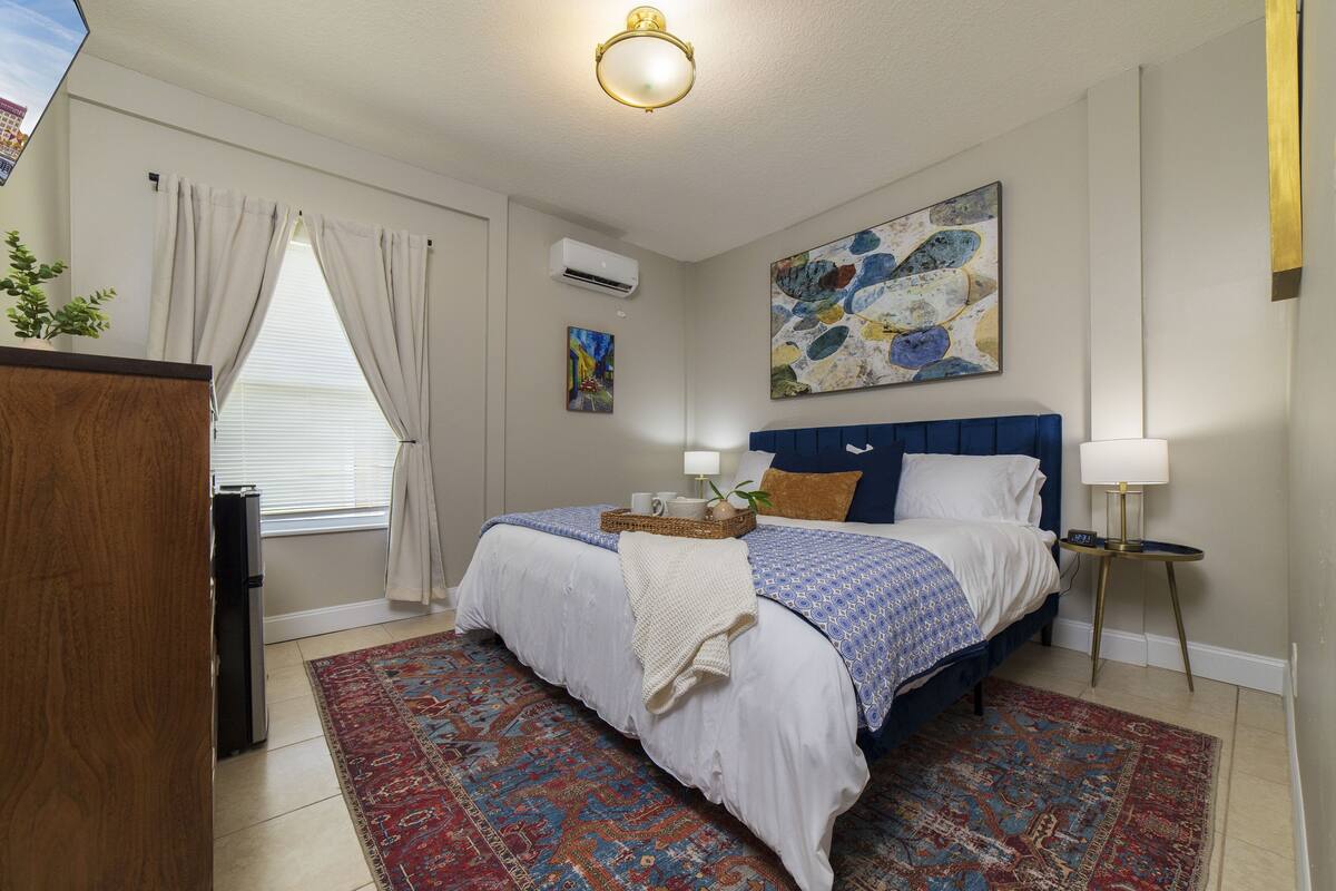 Free WiFi, individually decorated, individually furnished, bed sheets