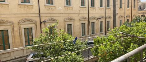 Business Apartment | Balcony