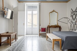 Basic Apartment | 1 bedroom, desk, iron/ironing board, WiFi (free)
