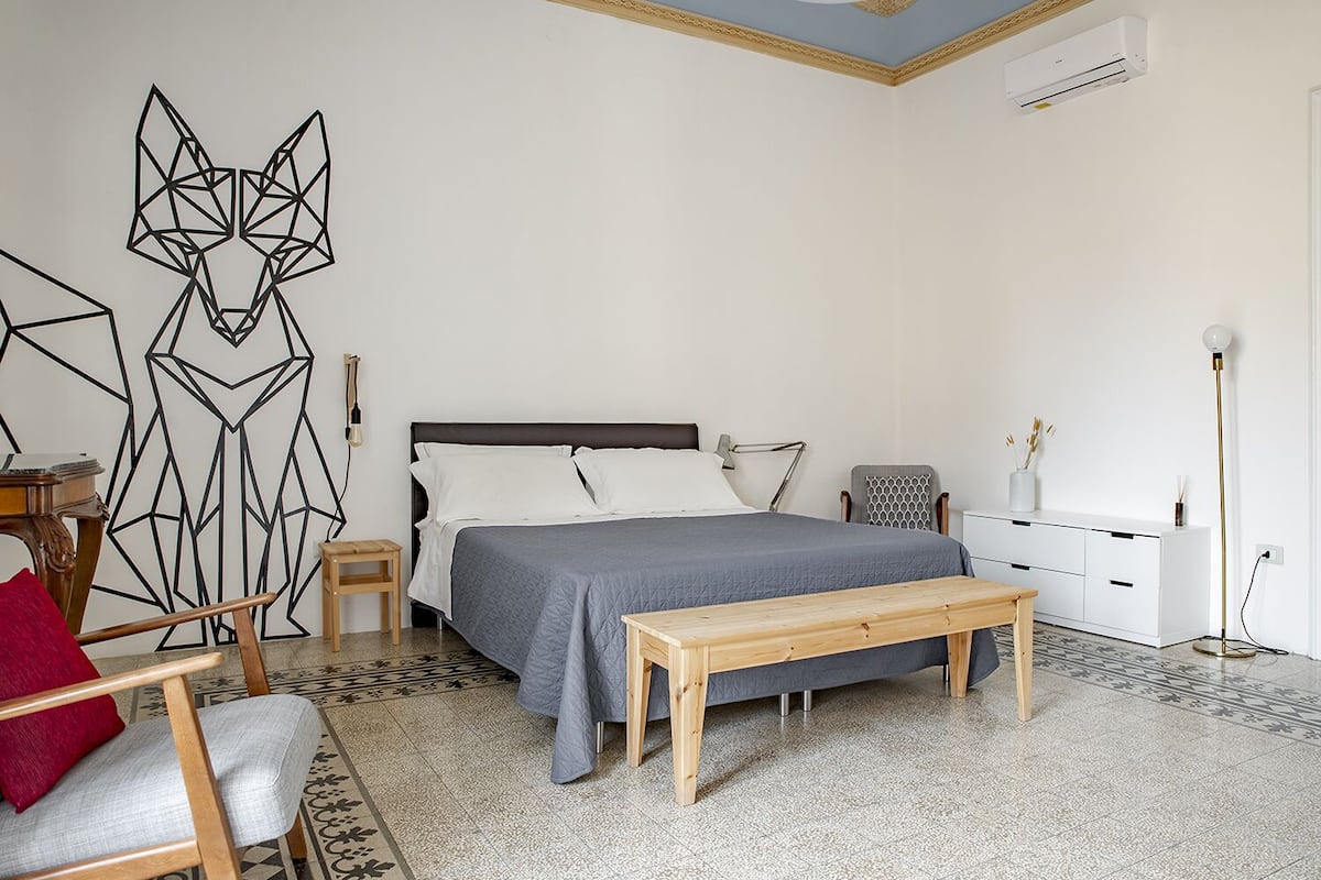 Basic Apartment | 1 bedroom, desk, iron/ironing board, free WiFi