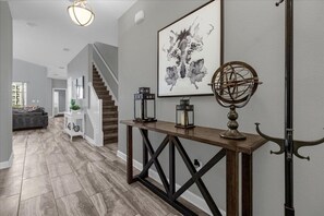 المنشأة من الداخل