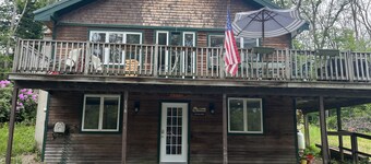 Rustic ski chalet in the heart of North Conway off West Side Road