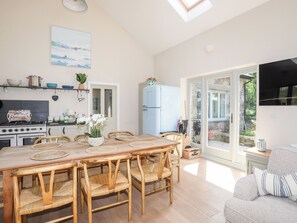 Cottage | Dining - Traeth Ora (Dulas)