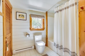 Ilmaiset hygieniatuotteet, hiustenkuivaaja, pyyhkeet