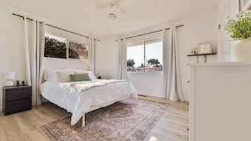 3 slaapkamers, reisbedje, wifi, beddengoed