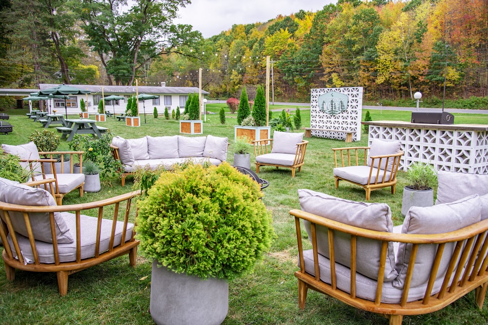 The Springs Motel by null