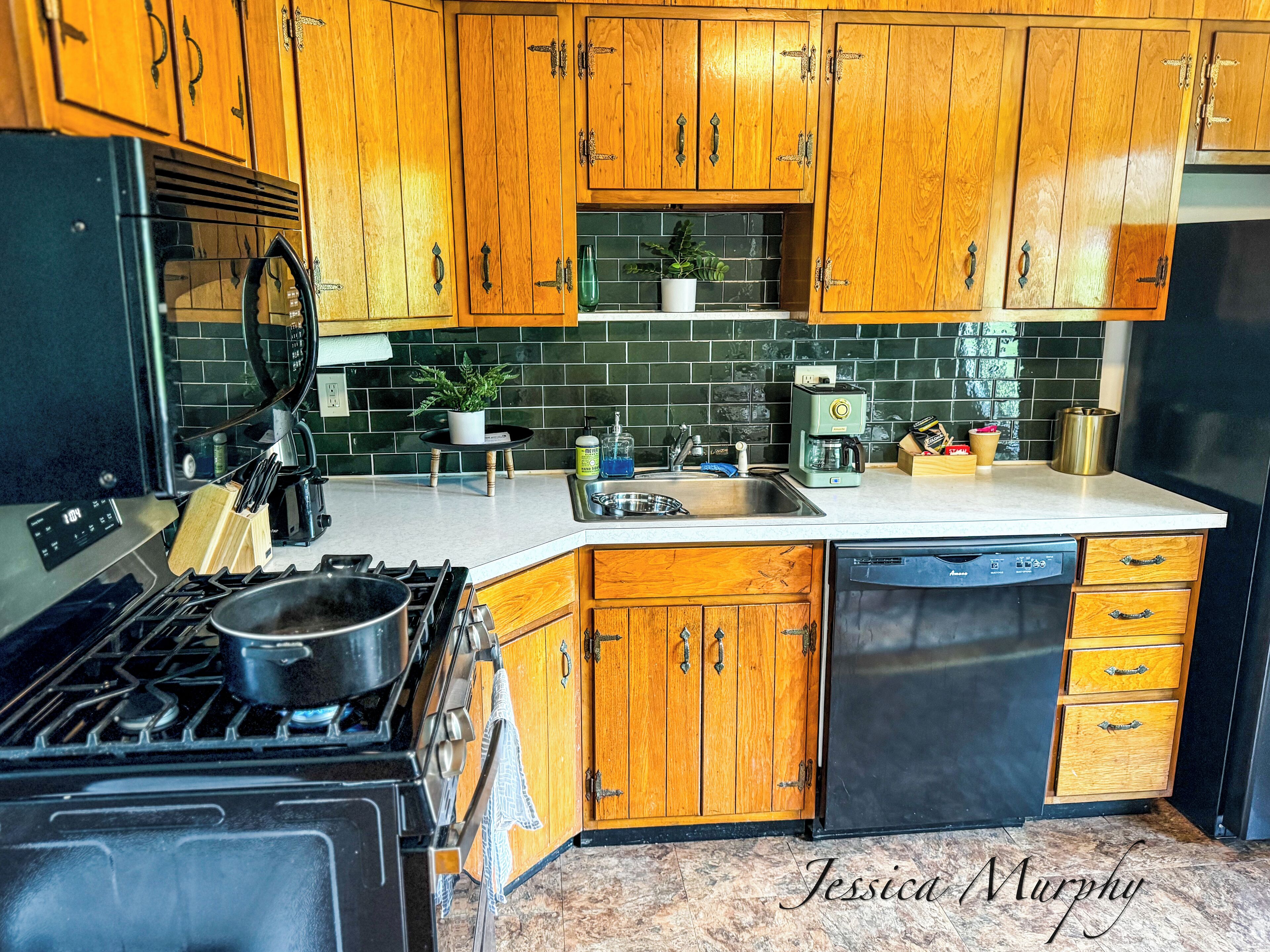 พรีเมียมชาเลท์ | ครัวส่วนตัว | ตู้เย็นเล็ก, ไมโครเวฟ, เครื่องชงกาแฟ/ชา