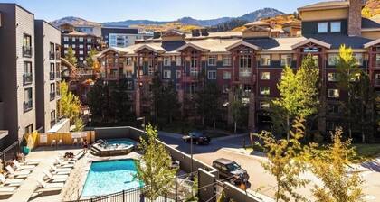 Slope Side Studio in the Heart of Canyons Village with Heated Pool and Hot Tub!