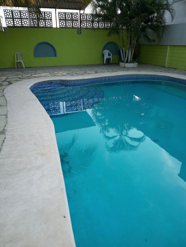 Außenpool (je nach Saison geöffnet)