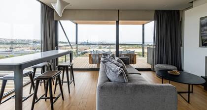 Earth Boutique Apartments Next to Stavros Niarchos