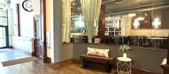 Dakota Suite in Downtown Fargo Historic Building Pet Friendly