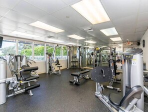Fitness facility - Lovely Studio on the Beach!! (Sunny Isles Beach)