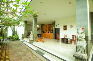 Hall