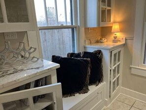 Interior - MidCity Marvel Close to LSU downtown & midcity fun (Baton Rouge)