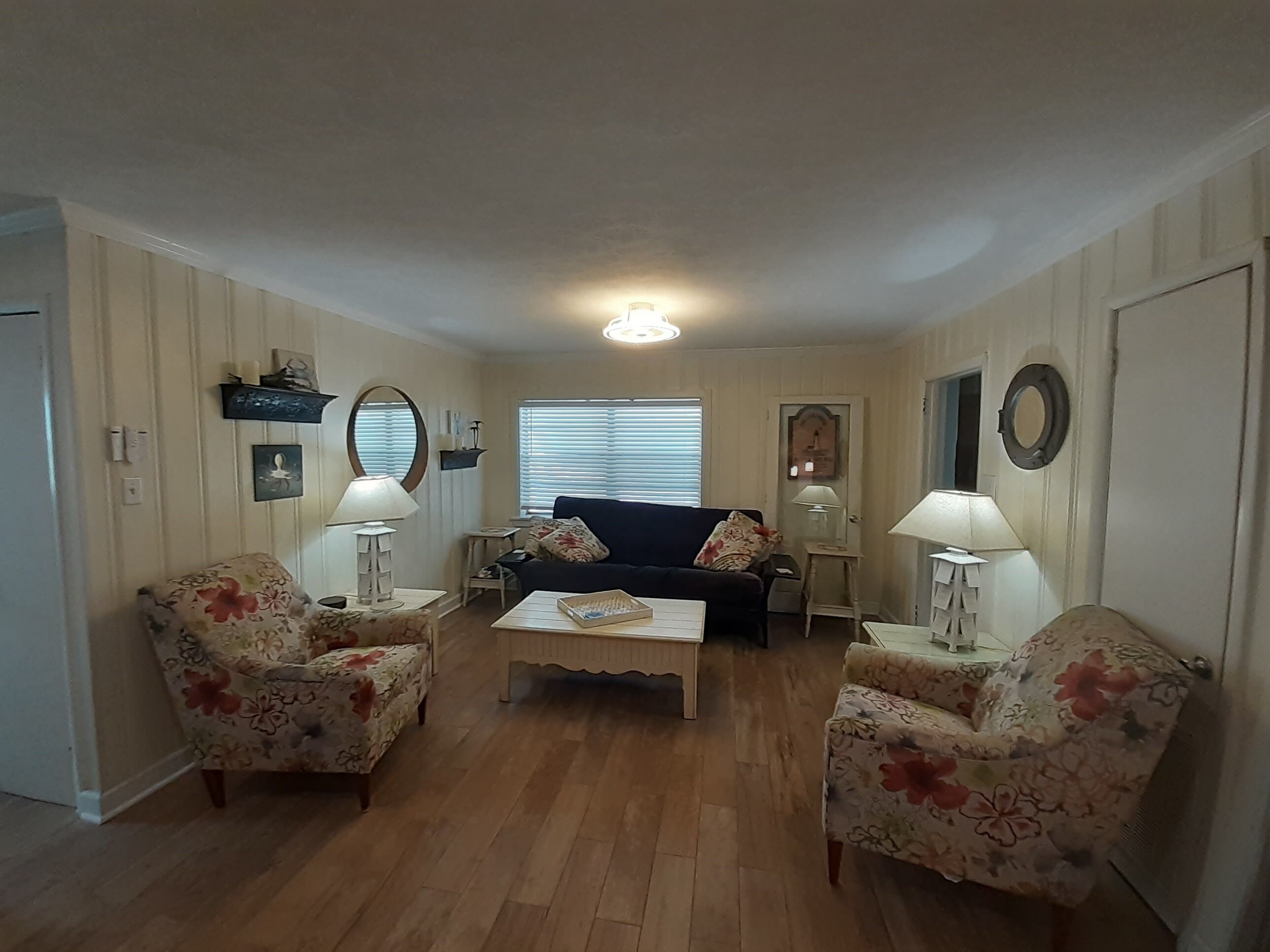 Smart TV, DVD player, stereo