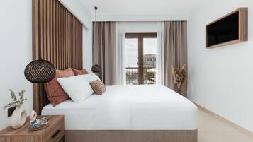 Superior Triple Room, Pool View | Premium bedding, pillowtop beds, in-room safe, soundproofing